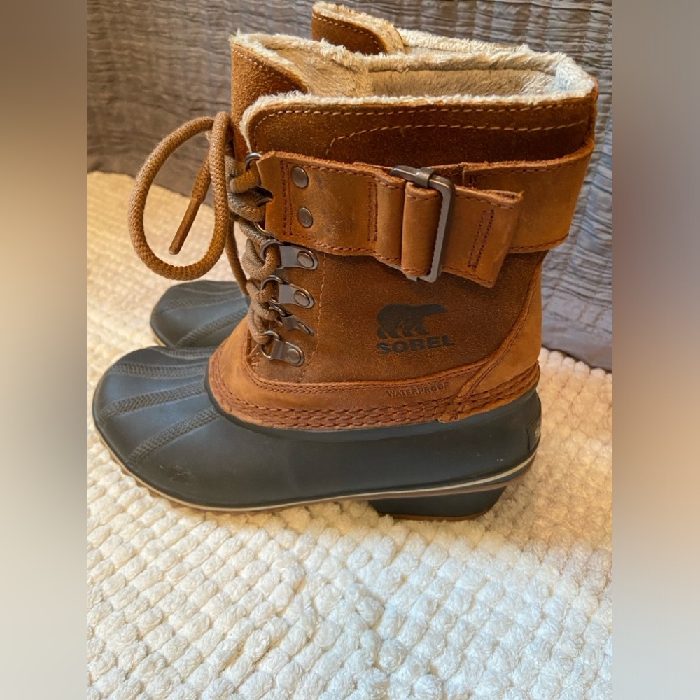 Sorel winter boots womens